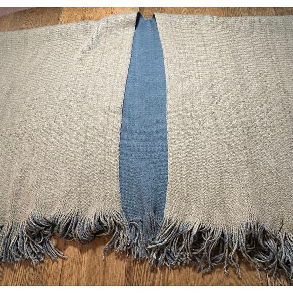 NWT! 2Chic Open Side Sweater Shawl Mustard & Gray Reversible Fringe One Size - Picture 6 of 6